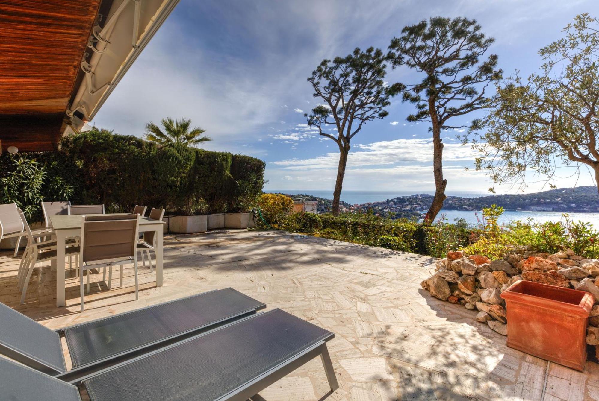 ヴィルフランシュ・シュル・メールGiant Terrace On A Stunning Viewアパートメント エクステリア 写真